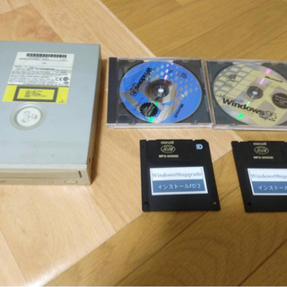 【旧メディア吸い出し用】PC-9821V16(Pentium166MHz)/HDD1.6GB(不良セクタ無し)/3.5&5インチFD搭載、98 OSディスク、マウス、キーボード付 送料無料 