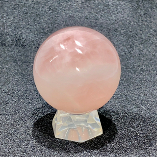 ローズクオーツ　10月誕生石　水晶玉　45mm