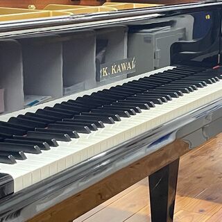 ほぼ新品！試弾大歓迎！中古ピアノ カワイ(KAWAI RX3) ヨーロッパの伝統とカワイの技術が織りなす響き