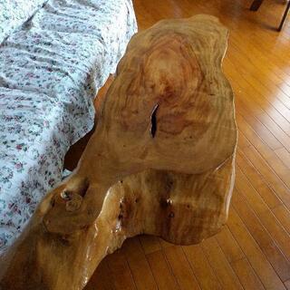 一枚板木のテーブル