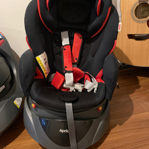 チャイルドシート アップリカ Aprica 回転式チャイルドシート ディアターン プラス バウンシングブラックBK ベッド\u0026イス型3ステップタイプ 【やわらかクッション搭載