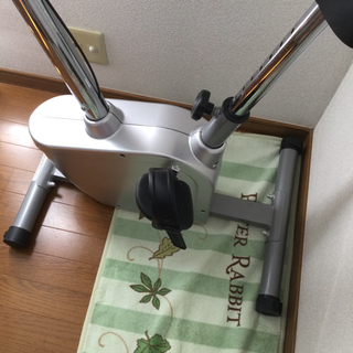 アルインコ＋カインズのエアロバイクです