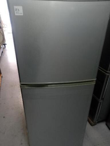 サンヨー冷蔵庫137 L 2011年製別館に置いてます