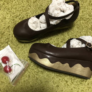 【完売品】クイーンビー　ケーキ　ヒール　パンプス - 靴/バッグ