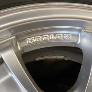 ハイエース　ダンロップ スタッドレス アルミホイール付き