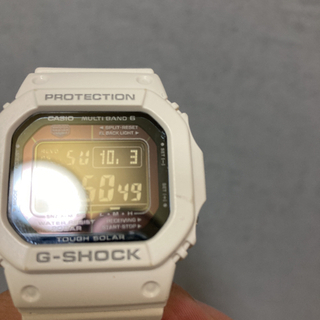 Gショック白　電波ソーラー