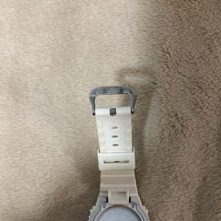 Gショック白　電波ソーラー