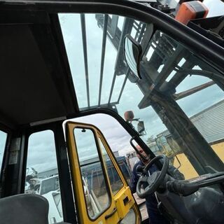 まずは現車見てください【格安】コマツ フォークリフト FD-25T-17