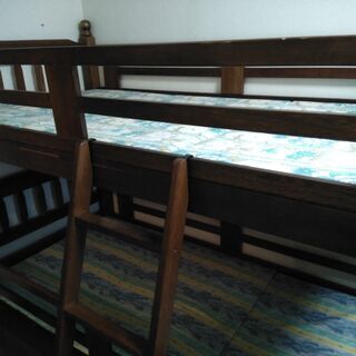木製無垢の2段ベッド