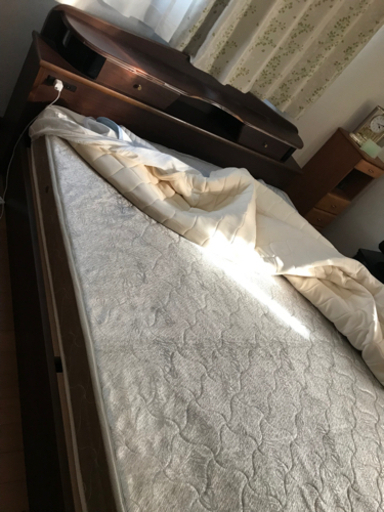 ダブルベッド