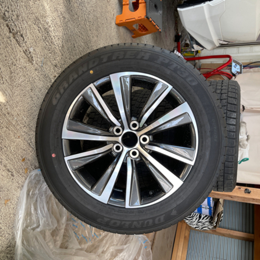 TOYOTA 80系ハリアー純正タイヤ 新品