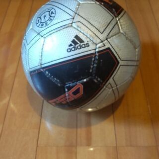 adidas　サッカーボール　⚽　JFA検定球　サイズ5