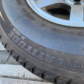 引取限定】中古265/70R16 スタッドレスタイヤ ホイール 4本セット