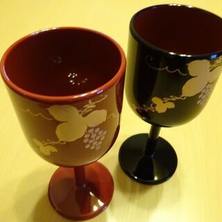 【未使用品】漆器風ペアワインカップ（葡萄柄）