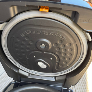 三菱電機の炊飯器　NJーVXB10ーB