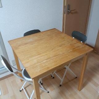 【無料】テーブル、椅子