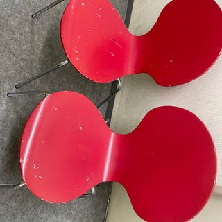 【無料】赤の椅子2脚