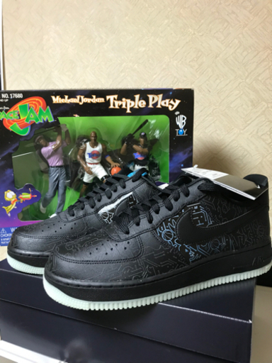 ★レア商品★ 「スペース・ジャム」シリーズ フィギュア\u0026 NIKEスニーカー
