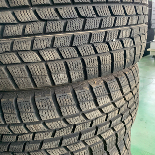 バリ山　215/60/16 スタッドレス  2018年製　グッドイヤー