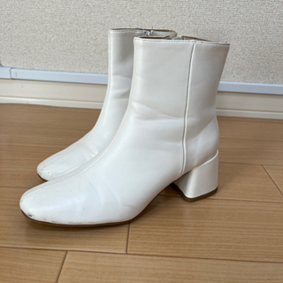 【取引中】GRL ブーツ　ホワイト