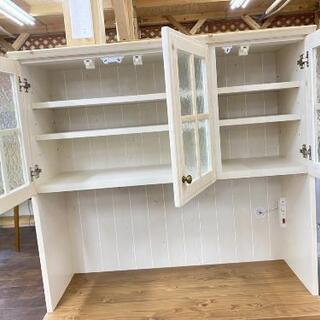 キッチンボード(シナモ105 WH
食器棚　
比較的綺麗です