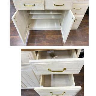 キッチンボード(シナモ105 WH
食器棚　
比較的綺麗です