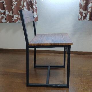 【ネット決済】シンプルだけどお洒落な椅子
