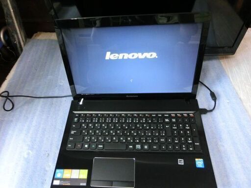 E069　lenovo　レノボ　ノートPC　　バッテリー新品　WIN８　４GB／５００G