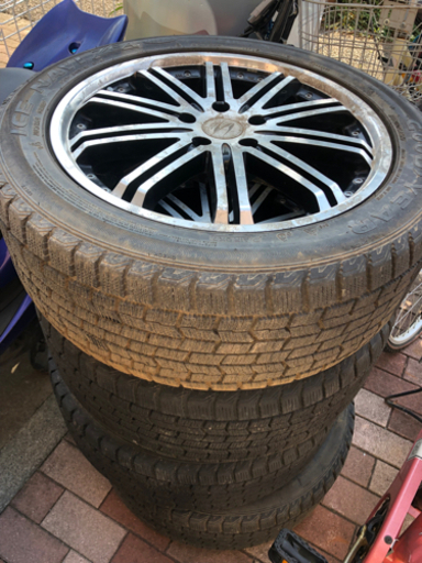 235/50R18 スタッドレス