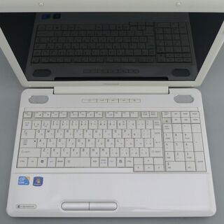 即使用可 ホワイト ノートパソコン 中古美品 15型ワイド 東芝 dynabook 