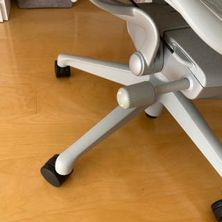 ハーマンミラー　アーロンチェア　ミネラル　サイズB