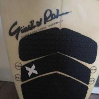 グンタ・ロン・サーフボード