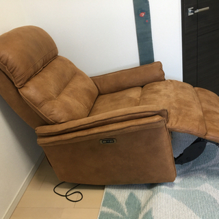 1人用ソファ　パーソナルチェア　リクライニングチェア  スマホ電源付き