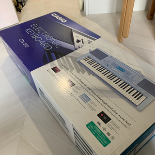 カシオ　電子ピアノCTK-810