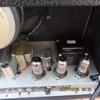 極上美品！動作完動品！FENDER USA DELUX REVERB　オールチューブアンプ　F/SWと未使用の専用純正カバー付き