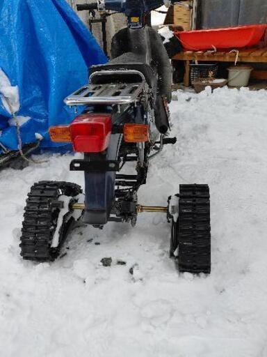 話題性バツグン！脱着式キャタピラつきスーパーカブ　トライク50CC