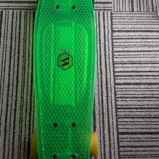 スケートボード　ゼントリッパー　　（色・透明なグリーン）中古品