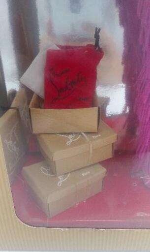 クリスチャン・ルブタンバービ人形 2010年限定 未使用