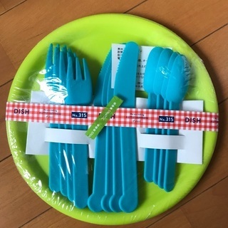 ピクニック　食器セット　お皿•フォーク•スプーン•ナイフ　セット