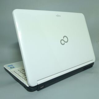 新品爆速SSD 中古美品 ノートパソコン 15型ワイド 富士通 AH77/K 第3