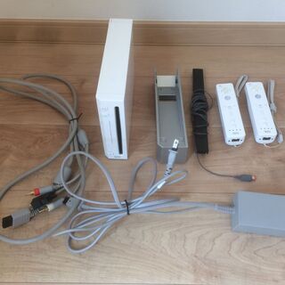 Wii（本体、ＡＣアダプター、リモコン、センサーバーなど）セット