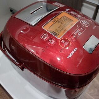 炊飯器 可愛いレッド！ 5合炊き炊飯器 TOSHIBA RC-10VRJ(R)