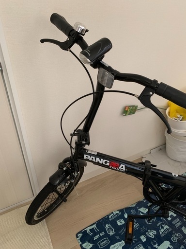 ノーパンクタイヤ　折りたたみ自転車