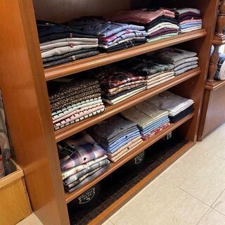 値下げ中！アパレル店舗の什器一式！（自宅の家具としても使えます）