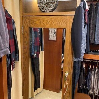 値下げ中！アパレル店舗の什器一式！（自宅の家具としても使えます） - 家具