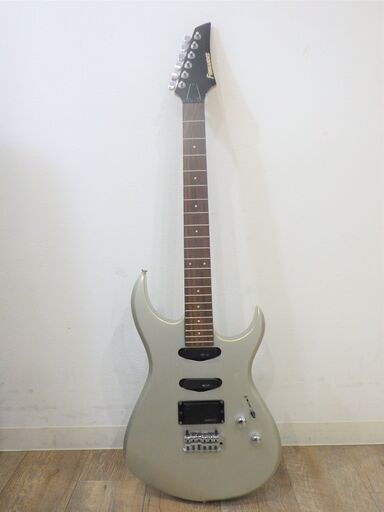 新春セール開催大特価10,000円を8,000円フェルナンデス ベース シルバー系 FERNANDES GUITARS 型番モデル名なし ソフトケース付き 弦なし