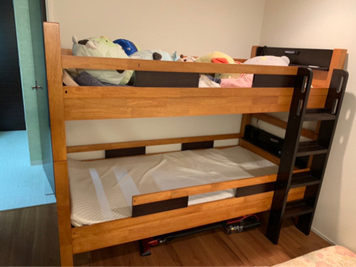 シングルサイズ　二段ベッド