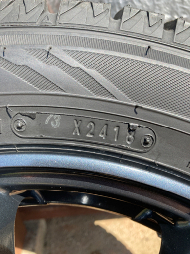 2018年製　155/65 R14　スタッドレスタイヤ　冬用タイヤ　※ナットおまけ付き！