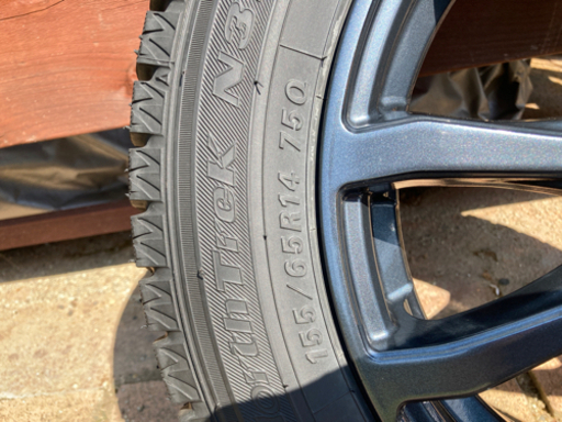 2018年製 155/65 R14 スタッドレスタイヤ 冬用タイヤ ※ナットおまけ
