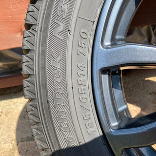 2018年製　155/65 R14　スタッドレスタイヤ　冬用タイヤ　※ナットおまけ付き！